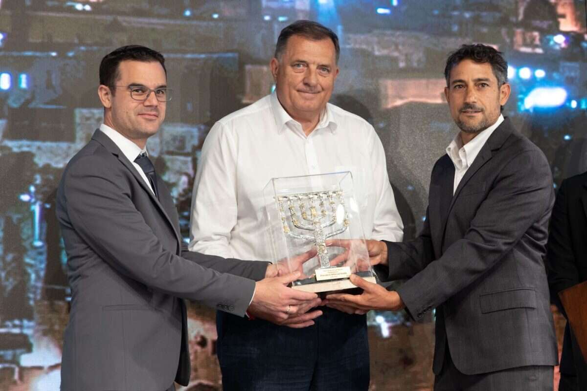 Bosnian Serb Leader Milorad Dodik Receives Friends Of Zion Award