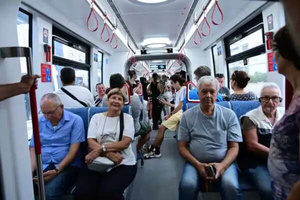 Tel Aviv Light Rail Opens To The Public Israelhayom