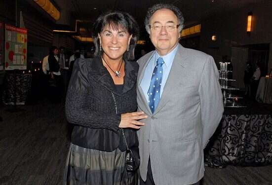 Deaths of Jewish billionaire, wife remain tantalizing mystery