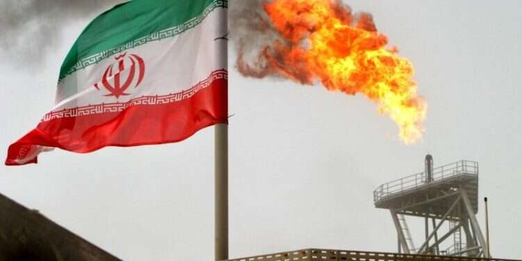 India to keep buying Iranian oil despite US sanctions