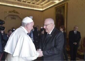 Israeli president slams Hamas in Vatican meeting with Pope Francis