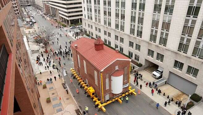 Historic Washington DC synagogue moves down the block