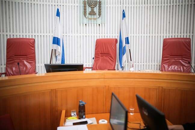 Poll: Most Israelis believe legal system biased in favor of Left www