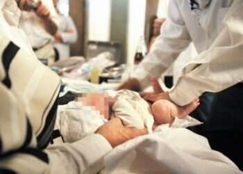 Danes seek to limit male circumcision to those 18 and over