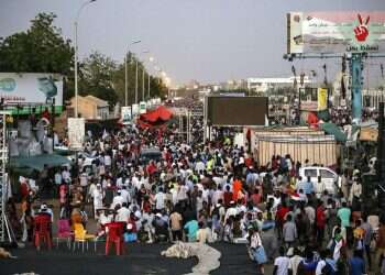 Sudanese to name civilian council in bid to pressure army