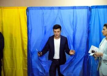 Jewish comedian poised to clinch Ukraine presidential election