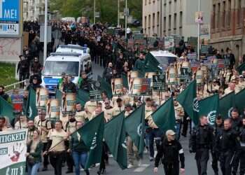 Jewish group alarmed after German police allow neo-Nazi march