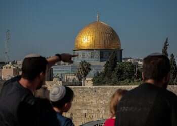 High Court to review decision to close Temple Mount on Jerusalem Day