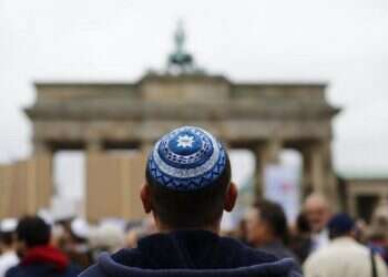 Rivlin 'shocked' by German official's statement advising Jews against wearing kippot in public