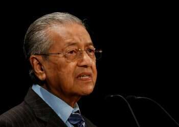 Malaysian premier adds to anti-Semitic record, elicits chortling from Cambridge