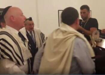 Watch: US envoy Jason Greenblatt joins rare service at Bahrain's only synagogue