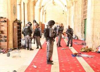 Riots break out in Jerusalem as police allow Jews on Temple Mount