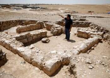 Archaeologists find mosque dating back to Islam's arrival in Holy Land