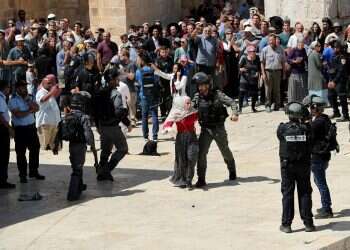 Record number of Jews visit Temple Mount on Tisha B'Av despite riots