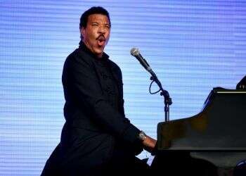 Lionel Richie's Israel show to sail on despite BDS pressure