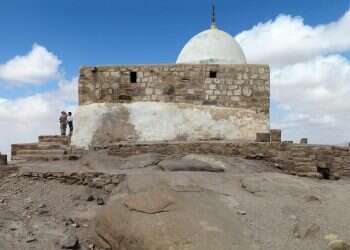 Jordan bars Jewish worshippers from Aaron's Tomb