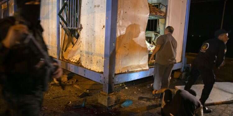 3 Palestinian policemen killed in suspected terrorist attack in Gaza