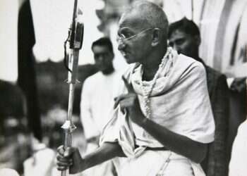 Unearthed Gandhi WWII letter wishes Jews 'era of peace'