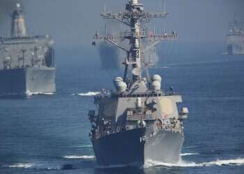 US warship docks in Beirut for first time in 30 years