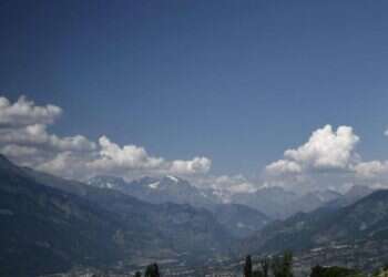 Israeli mountain climber plunges to his death in northern Spain