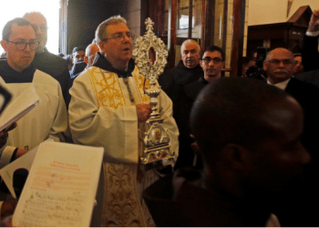 A relic of Jesus' manger, Christmas gift from pope to Bethlehem