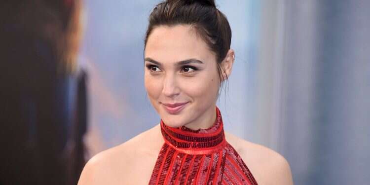 All Gal Gadot wants for Hanukkah: a visit home