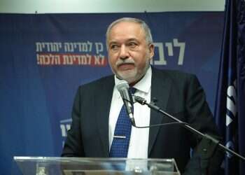 Lieberman: Netanyahu might be an 'agent'