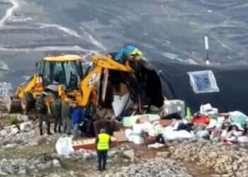 Border Police demolish 2 illegal homes in outpost near Yitzhar