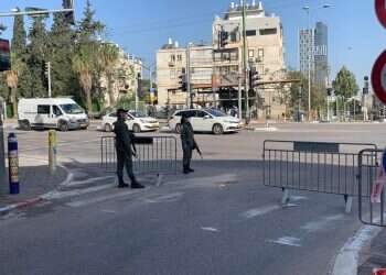 As Bnei Brak placed under quarantine, IDF takes charge