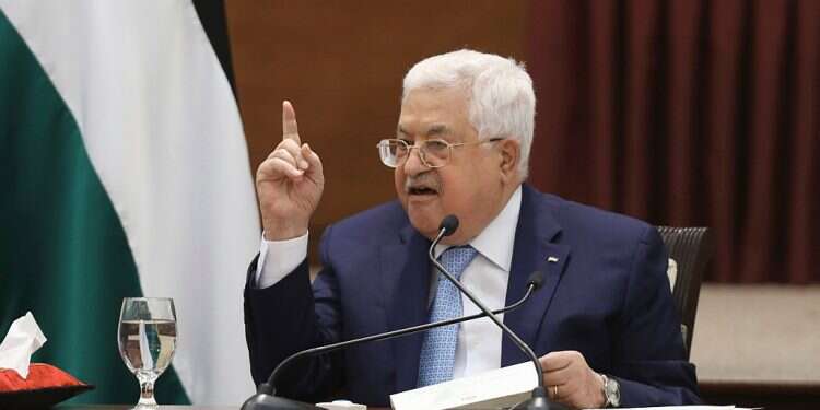 Palestinian official warns Abbas willing 'to let PA collapse' to foil Israel's sovereignty bid