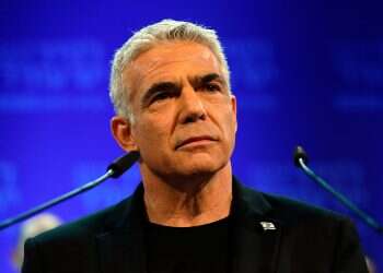 Lapid: Gov't mishandling of coronavirus crisis could lead to violence