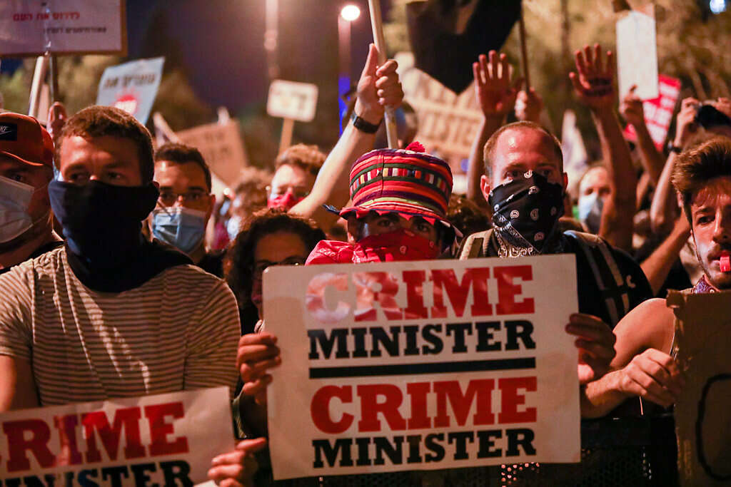 55 arrested as anti-government protest turns violent – www.israelhayom.com