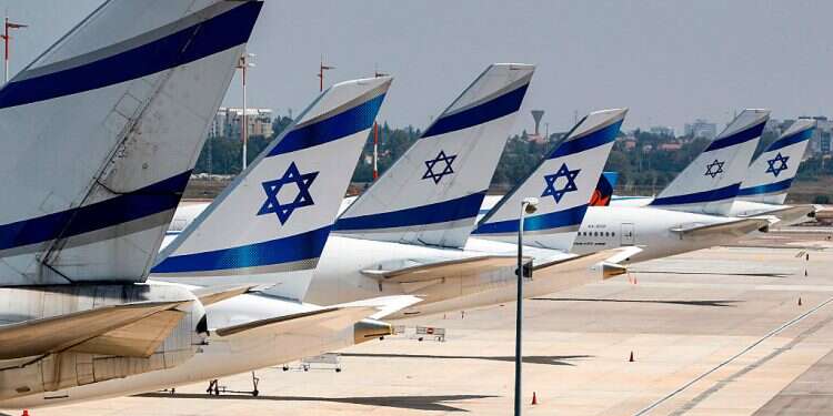Israeli flag carrier to fire 1,700 as part of gov't bailout plan