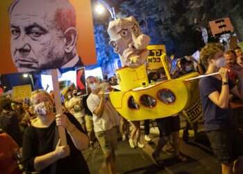 Thousands of protesters across country call on Netanyahu to step down