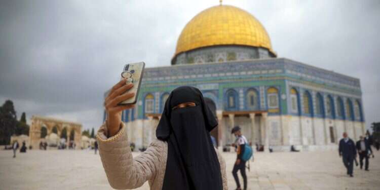 'Forget politics – we have to survive': Palestinians in Jerusalem torn over Gulf tourists