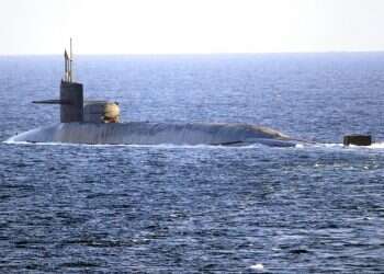 US nuclear submarine transits Strait of Hormuz amid tensions