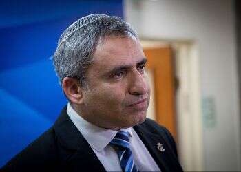 'Netanyahu is dragging Likud into the grave' official says