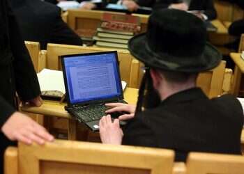 COVID vs. rabbis: Haredi internet use spikes despite traditional opposition