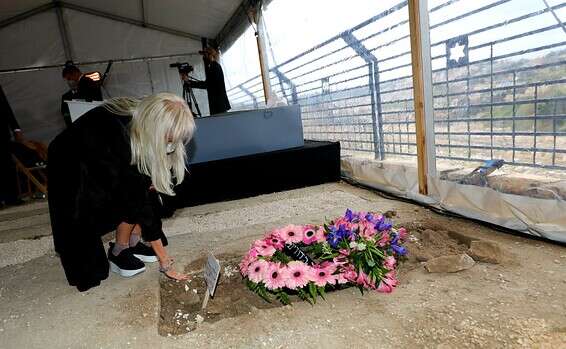 Dr. Miriam Adelson at the funeral of husband, philanthropist Sheldon Adelson, in Jerusalem, Friday