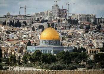 Muslims urged to flock to Temple Mount as lockdown winds down