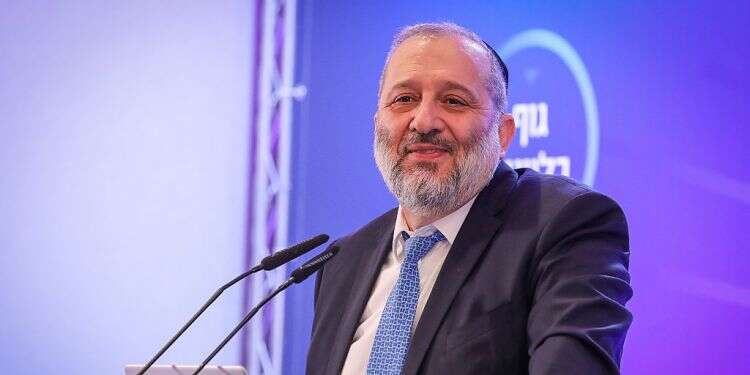 Shas leader confident Yamina, New Hope will 'return to the fold'