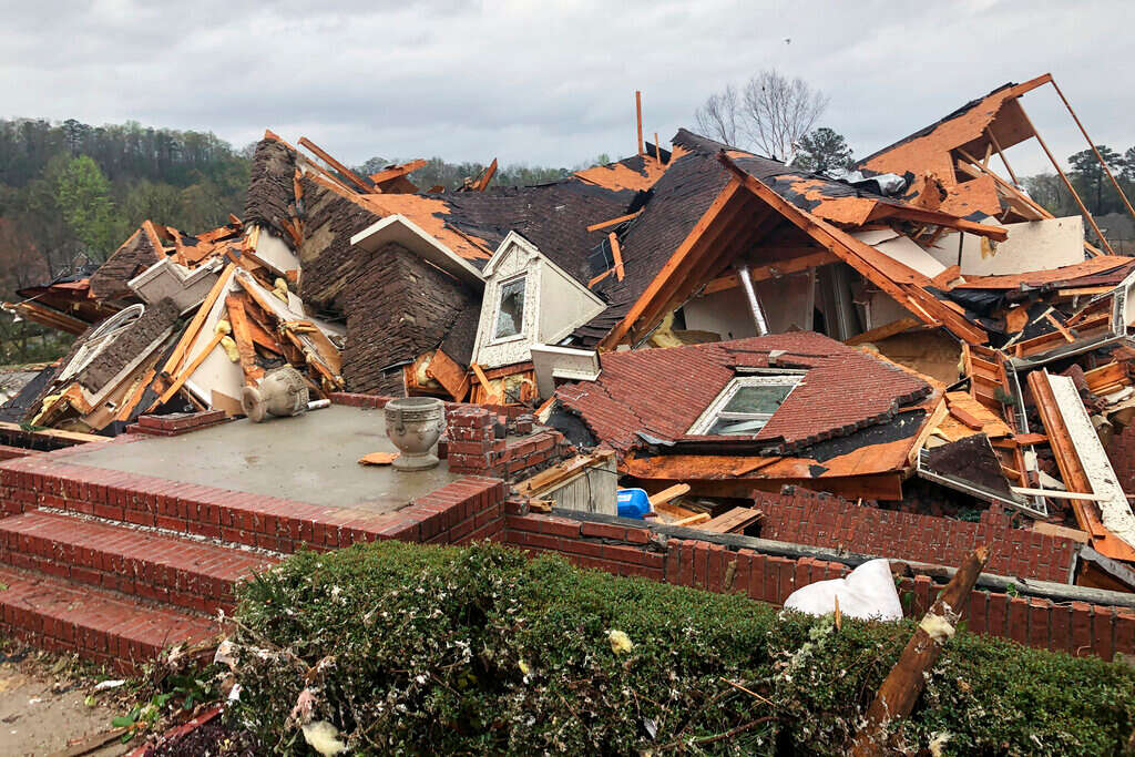 At Least 5 Dead As Series Of Tornadoes Strike Deep South – Www ...