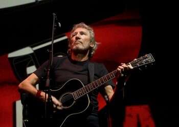 BDS advocate Roger Waters pressures Stevie Wonder to decline award from Israel