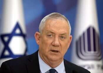 Netanyahu steps back, agrees to appoint Gantz justice minister