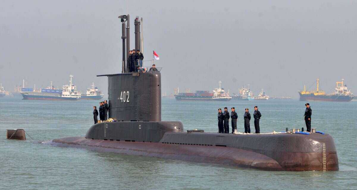 Time Running Out For Missing Indonesian Submarine As US Joins Search ...