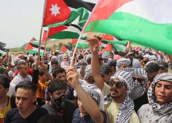 Jordanian MPs want to end peace with Israel, praise Hamas