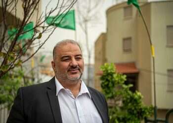 Likud hoping Mansour Abbas will thwart establishment of Bennett-Lapid gov't