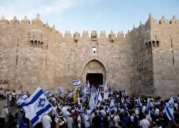 Clashes continue in capital ahead of tense Jerusalem Day parade