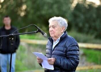 Holocaust survivor who led Yad Vashem memorial dies at 94