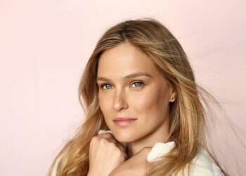 Supermodel Bar Refaeli addresses rocket attacks on Instagram